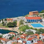 Three-bedroom In بيت للعطل شيبينيك