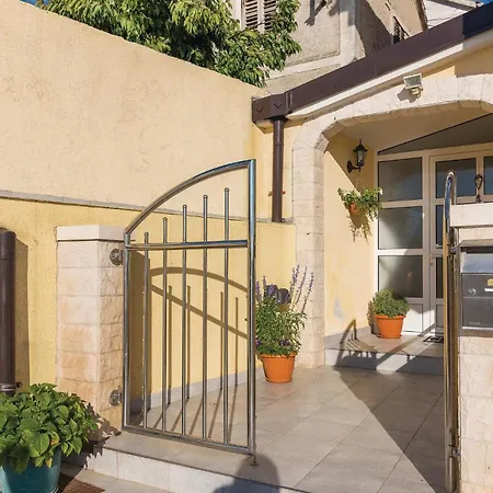 Three-bedroom In Šibenik