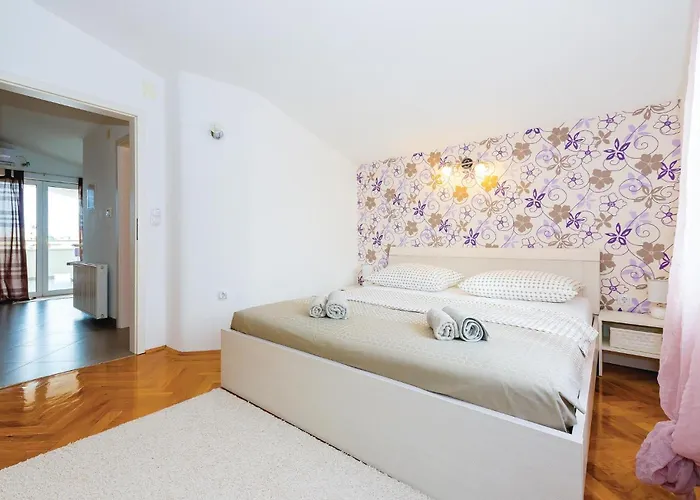 Vakantiehuis Three-bedroom In *