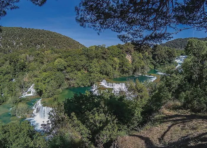 Vakantiehuis Three-bedroom In Šibenik